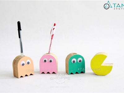 Cắm bút chằn giấy con ộp ộp